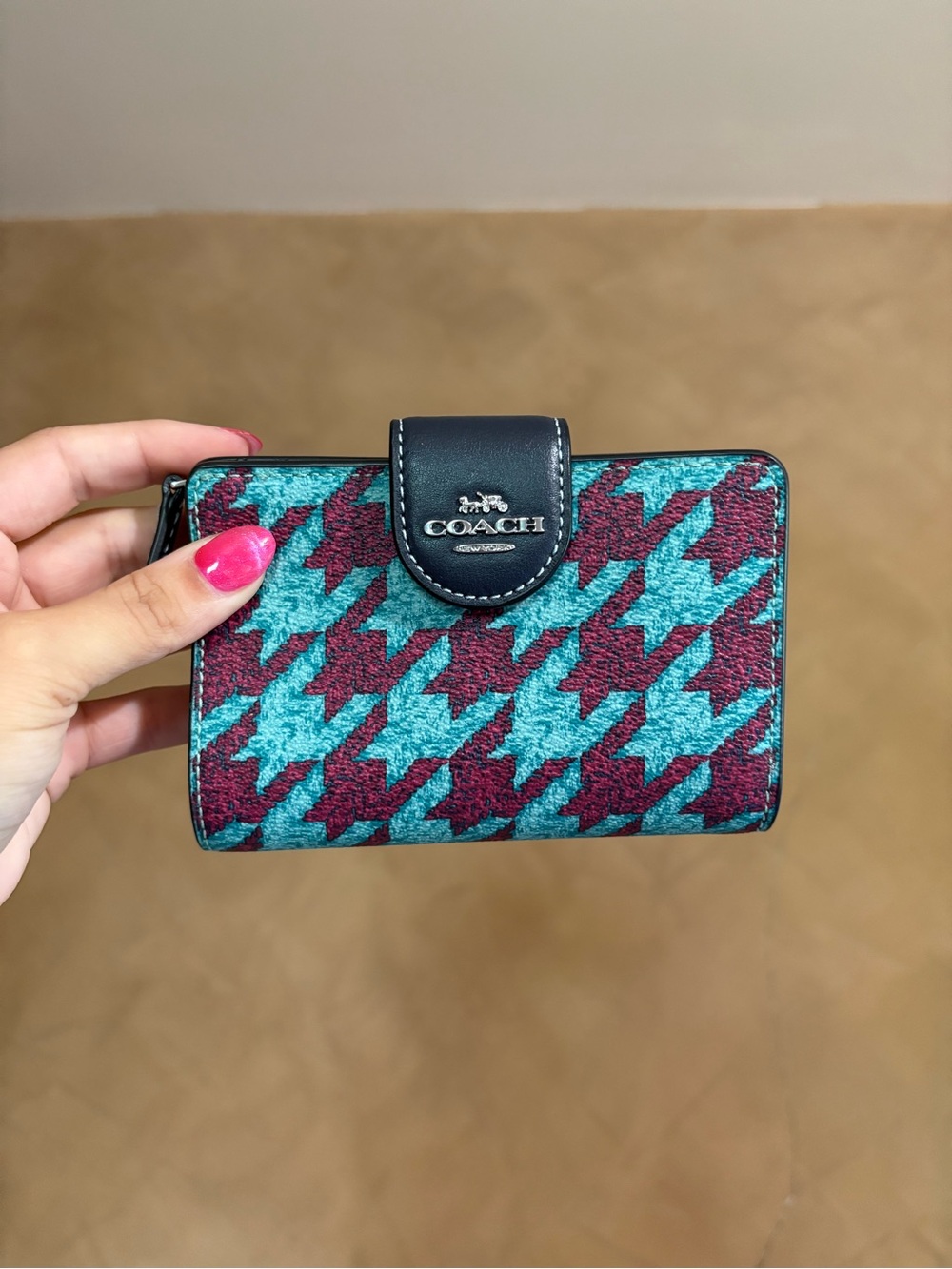 COACH Teal and Burgundy Houndstooth Wallet Like New